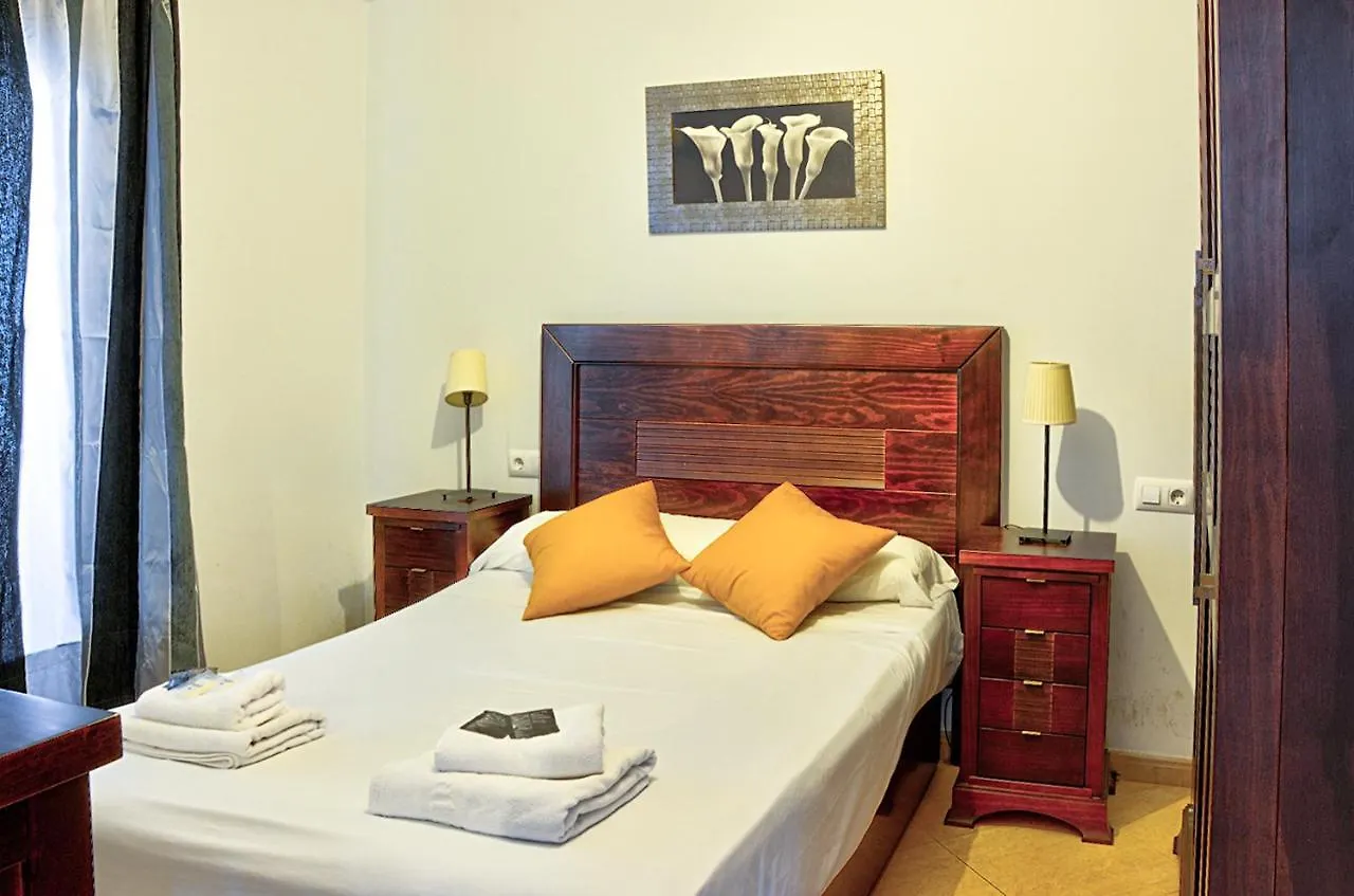 Checkinn - Apartamento De 3 Dormitorios En Triana 0*, Seville Spain